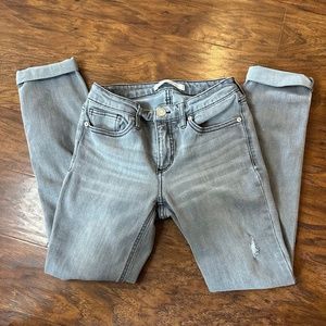 Women’s Lauren Conrad grey mid-rise skinny ankle jeans size 4.